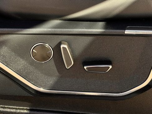 Used 2021 Ford F150 Lariat image 24