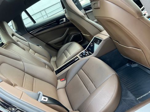 Used 2018 Porsche Panamera 4S image 63
