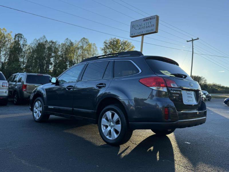 Used 2010 Subaru Outback 2.5i Premium AWD/4WD image 7