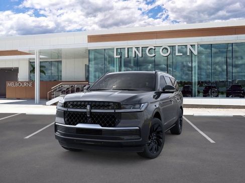 New 2025 Lincoln Navigator Reserve w/ Jet Appearance Package AWD/4WD image 2