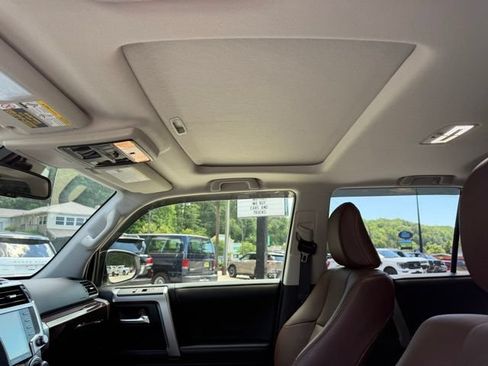 Used 2023 Toyota 4Runner Limited AWD/4WD image 20
