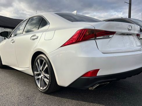 Used 2018 Lexus IS 300 image 5