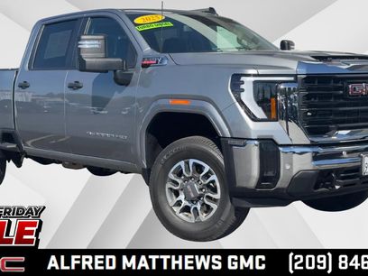 Used 2025 GMC Sierra 2500 Pro w/ 1SA Pro Safety Plus Package