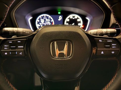 Used 2025 Honda Pilot Sport image 18