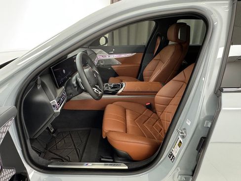 Used 2024 BMW 760i xDrive 760i xDrive w/ Executive Package image 10