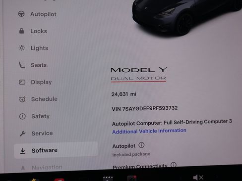 Used 2023 Tesla Model Y Long Range image 51