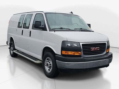 Used 2024 GMC Savana 2500 w/ Driver Convenience Package image 3
