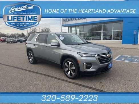 Used 2023 Chevrolet Traverse LT w/ LT Premium Package image 1