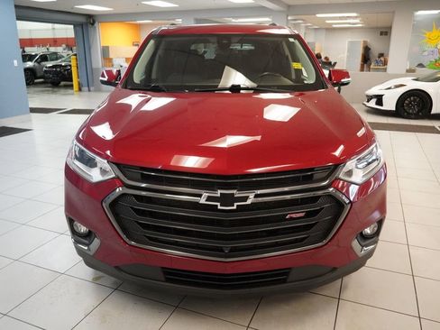 Used 2020 Chevrolet Traverse RS w/ LPO, Floor Liner Package FWD image 9