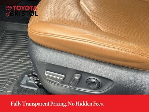 Used 2021 Toyota Highlander Platinum AWD/4WD image 31