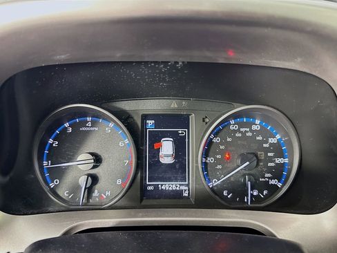 Used 2018 Toyota RAV4 XLE image 17