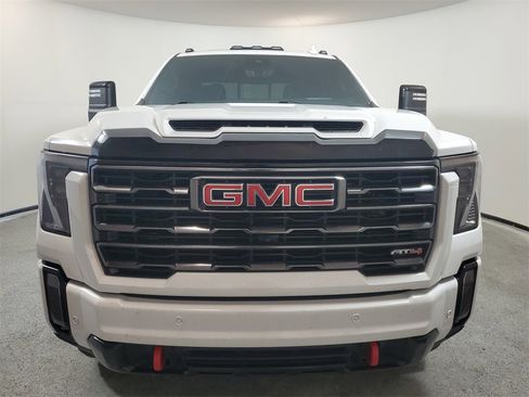 Used 2024 GMC Sierra 2500 AT4 w/ AT4 Premium Plus Package image 2