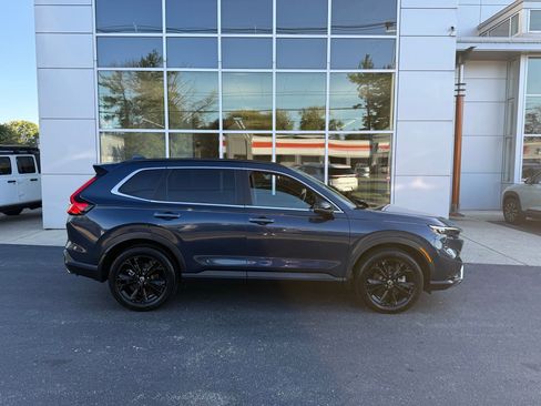 Used 2023 Honda CR-V Sport Touring image 4