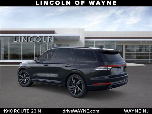 New 2025 Lincoln Aviator Black Label w/ Jet Appearance Package AWD/4WD image 5