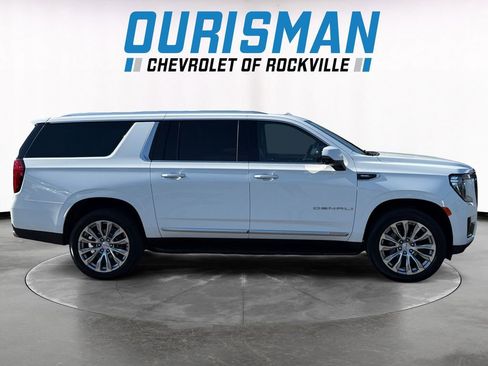 Used 2023 GMC Yukon XL Denali AWD/4WD image 7
