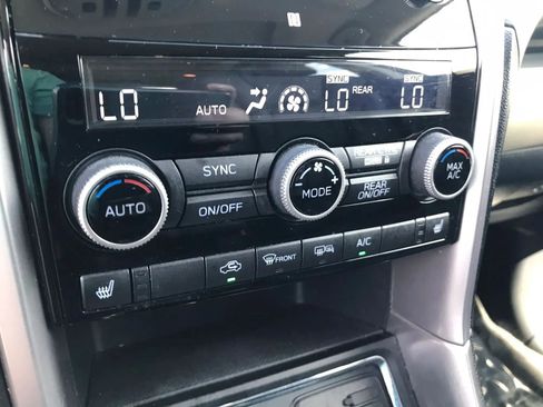 Used 2020 Subaru Ascent Limited w/ Technology Package AWD/4WD image 28