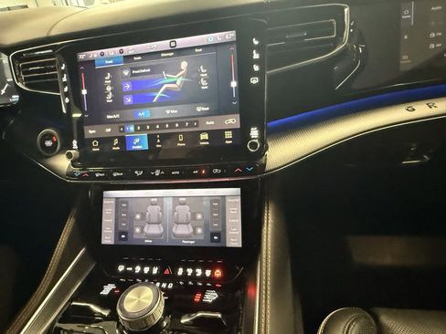 Used 2024 Jeep Grand Wagoneer Series III w/ Quick Order Packagew 28T image 44