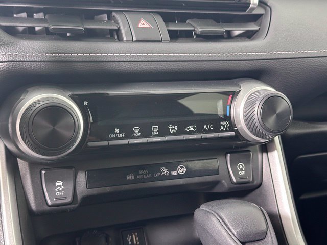 Used 2023 Toyota RAV4 LE AWD/4WD image 18