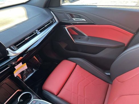 Certified 2025 BMW X2 xDrive28i image 37