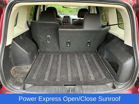 Used 2017 Jeep Patriot High Altitude AWD/4WD image 6