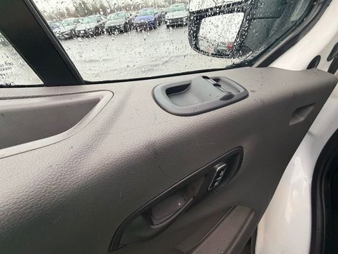 Used 2023 Ford Transit 350 XLT image 24