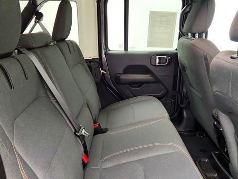 Used 2025 Jeep Wrangler Unlimited Sahara w/ Safety Group AWD/4WD image 23