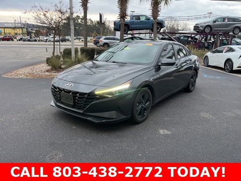 Used 2021 Hyundai Elantra SEL w/ Convenience Package image 34