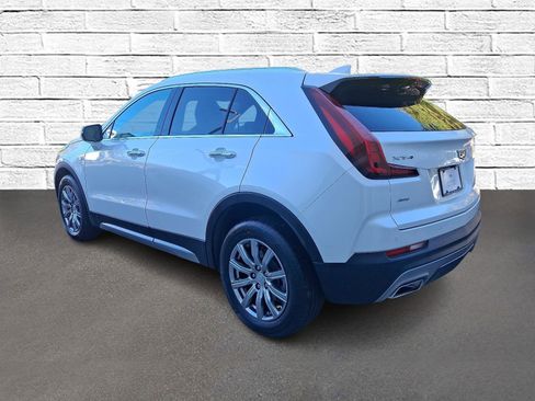 Used 2021 Cadillac XT4 Premium Luxury image 4