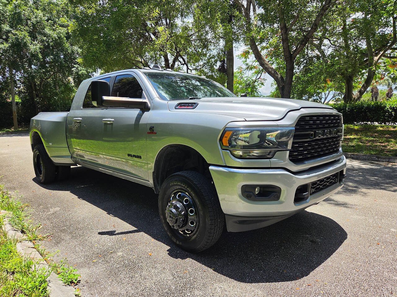 Used 2022 RAM 3500 Big Horn w/ Max Tow Package AWD/4WD image 2