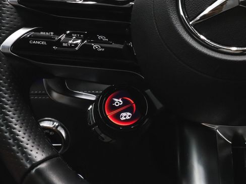 Used 2023 Mercedes-Benz SL 63 AMG 4MATIC image 37