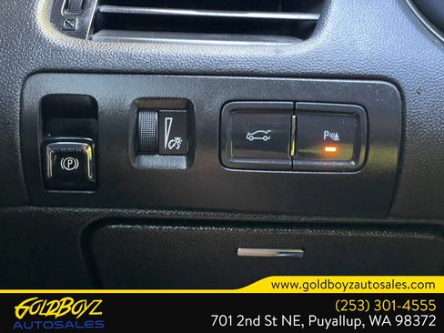 Used 2018 Chevrolet Impala Premier FWD image 26