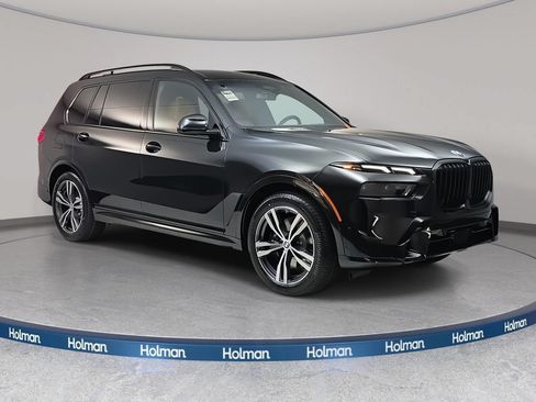 Used 2026 BMW X7 xDrive40i w/ M Sport Package AWD/4WD image 7
