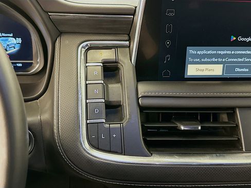 Used 2024 GMC Yukon SLT image 25