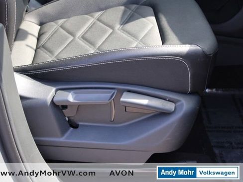 Used 2024 Volkswagen Atlas SE AWD/4WD image 25