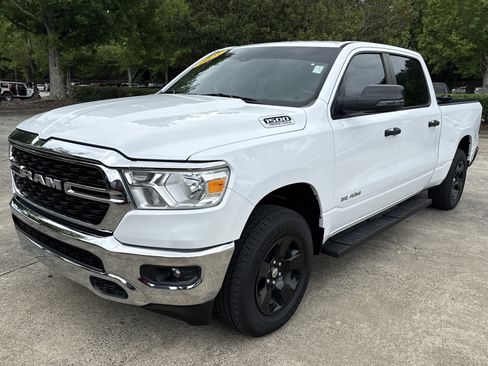 Used 2023 RAM 1500 Big Horn AWD/4WD image 3