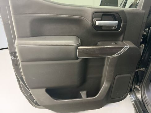Used 2021 Chevrolet Silverado 1500 LTZ w/ LTZ Premium Package AWD/4WD image 28