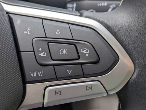 Used 2023 Volkswagen Tiguan SE FWD image 26