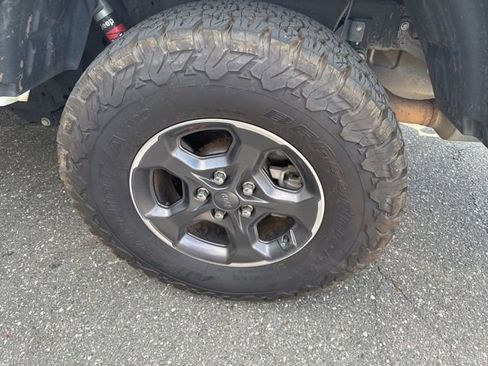 Used 2020 Jeep Gladiator Rubicon image 8