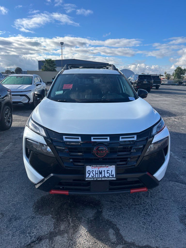 Used 2025 Nissan Rogue SV w/ Rock Creek Premium Package AWD/4WD image 1