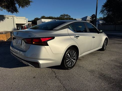Used 2024 Nissan Altima 2.5 SV image 8