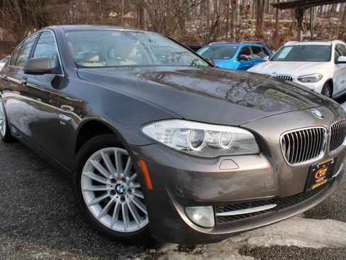 Used 2011 BMW 535i xDrive Sedan image 4