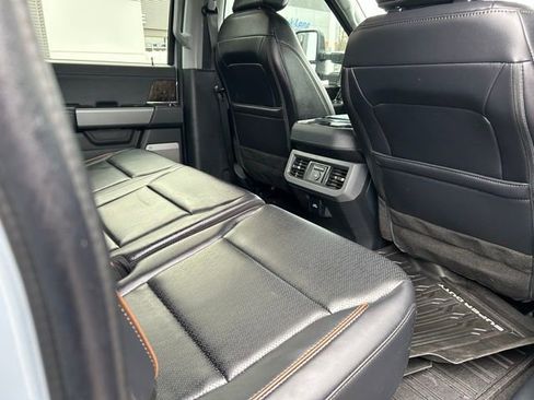 Used 2025 Ford F350 Lariat w/ Black Appearance Package image 13