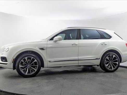 Used 2019 Bentley Bentayga AWD/4WD image 3