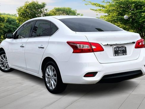 Used 2019 Nissan Sentra SV image 4