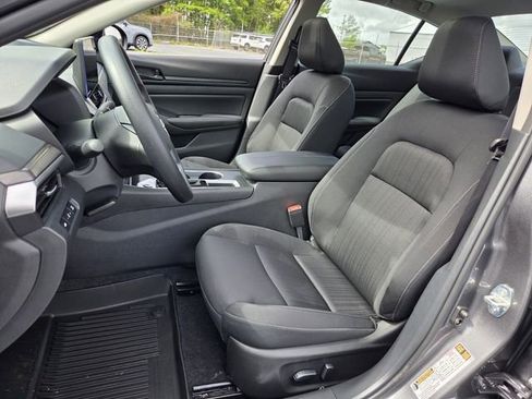 New 2026 Nissan Altima 2.5 SV FWD image 9
