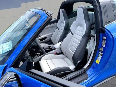 Certified 2026 Porsche 911 Targa 4 GTS AWD/4WD image 5