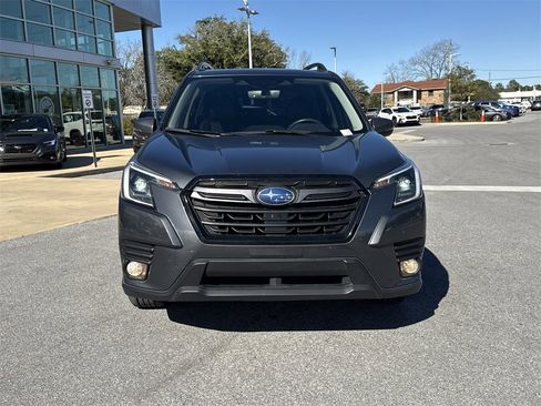 Certified 2023 Subaru Forester Limited image 4