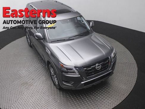 Used 2024 Nissan Armada SL w/ Captain's Chairs Package AWD/4WD image 3