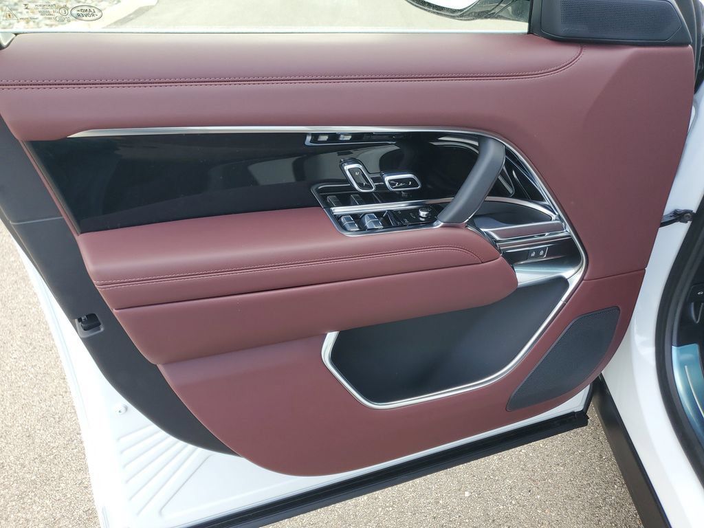 New 2026 Land Rover Range Rover SE AWD/4WD image 8