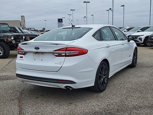 Used 2018 Ford Fusion SE w/ Equipment Group 601A image 3